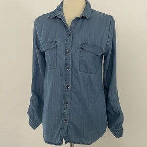 GAP‎ Women's Blue Button Down Shirt